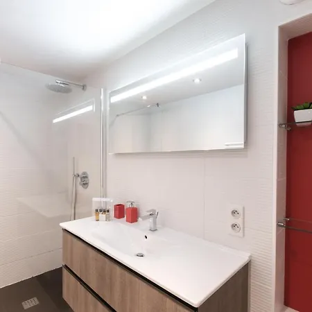 Chesery Apartment *